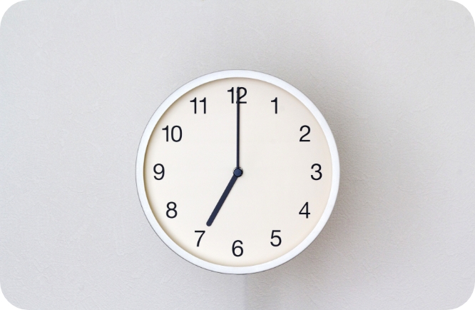 19時の時計の画像